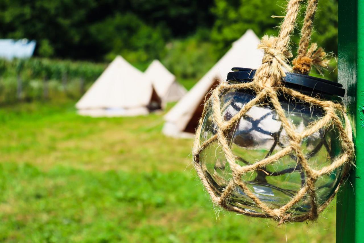 Luna Rock Glamping Brezoi - Blue Scai Hotell Eksteriør bilde