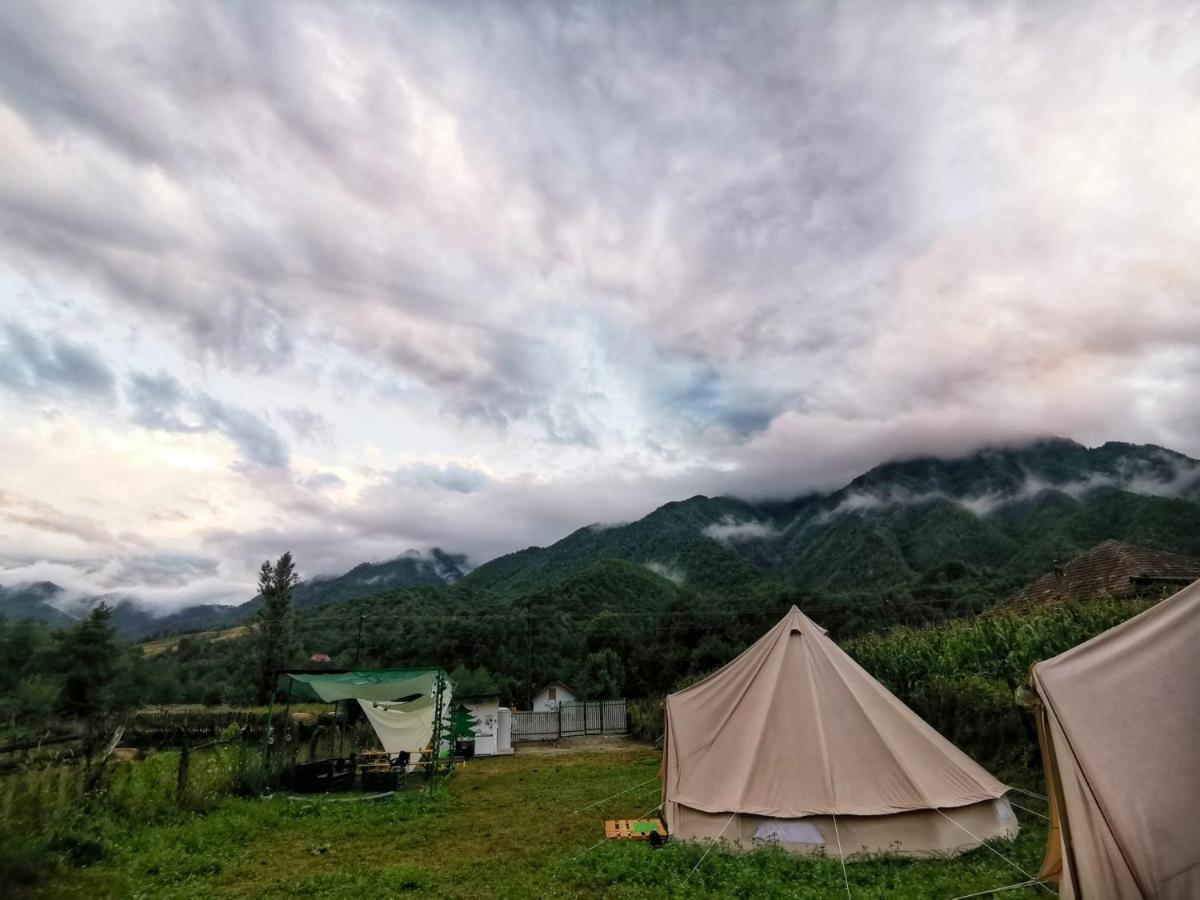 Luna Rock Glamping Brezoi - Blue Scai Eksteriør bilde
