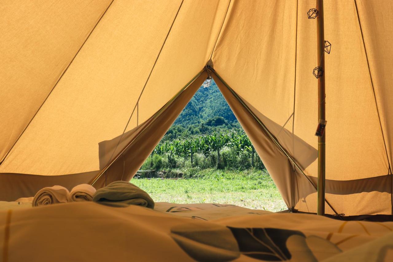 Luna Rock Glamping Brezoi - Blue Scai Eksteriør bilde