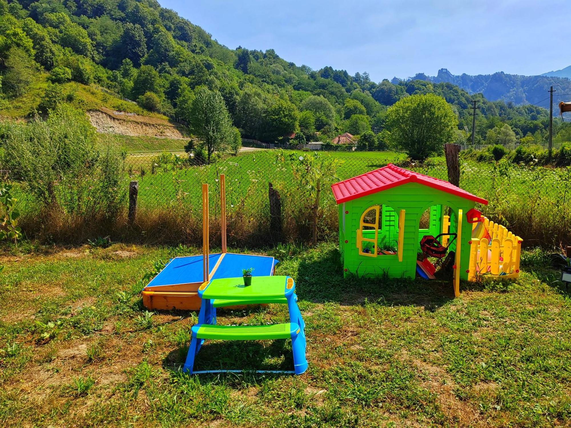 Luna Rock Glamping Brezoi - Blue Scai Hotell Eksteriør bilde