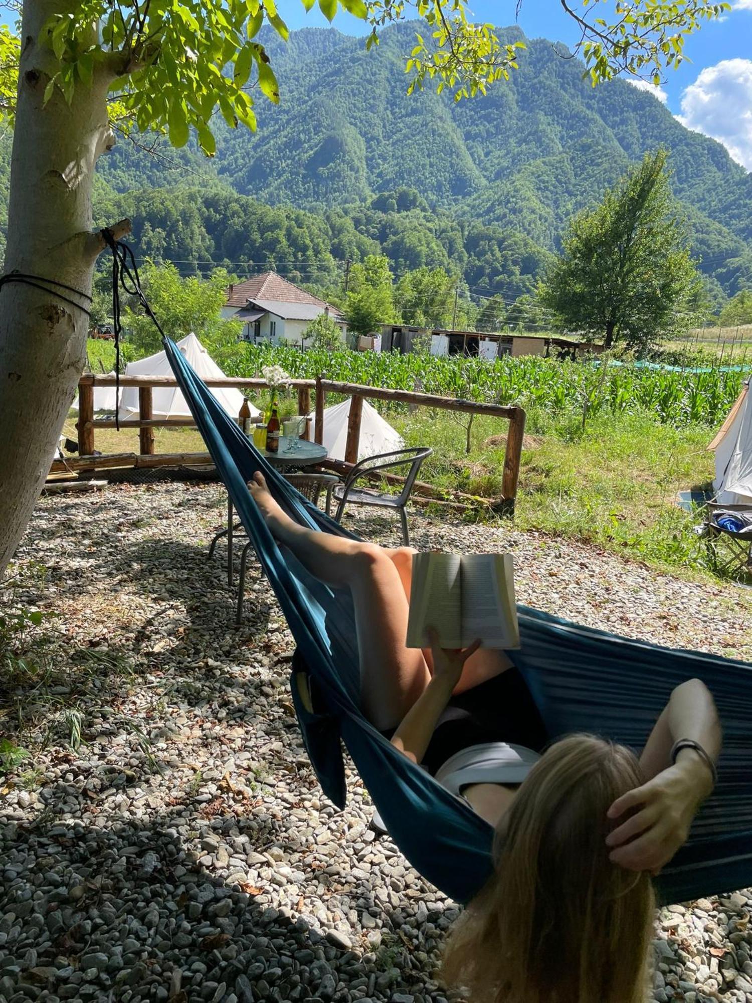 Luna Rock Glamping Brezoi - Blue Scai Hotell Eksteriør bilde